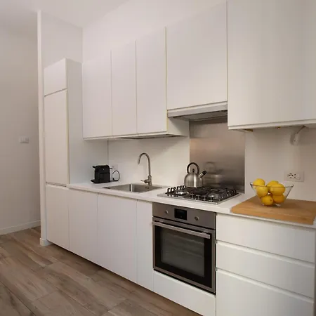 Eleganza Comfort Posizione Milan Exterior photo